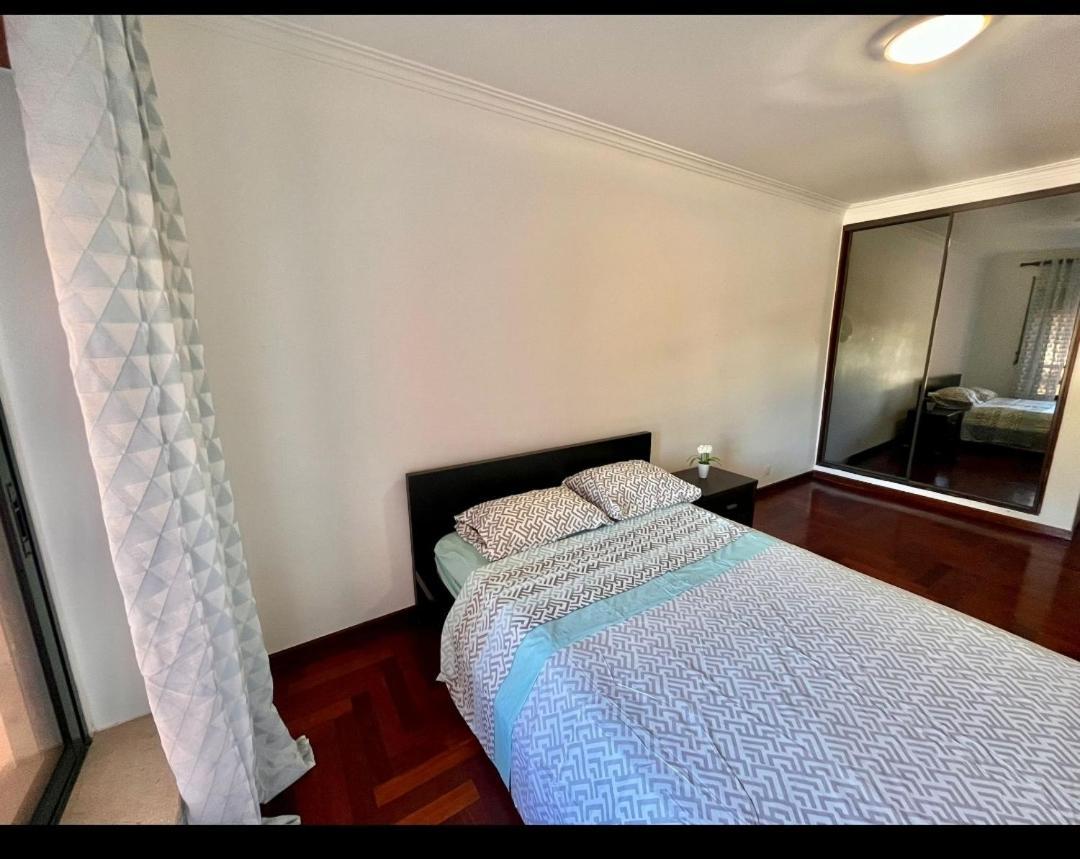 Quarto Boa Localizacao Com Cozinha E Casa De Banho Apartment Caparica Exterior foto
