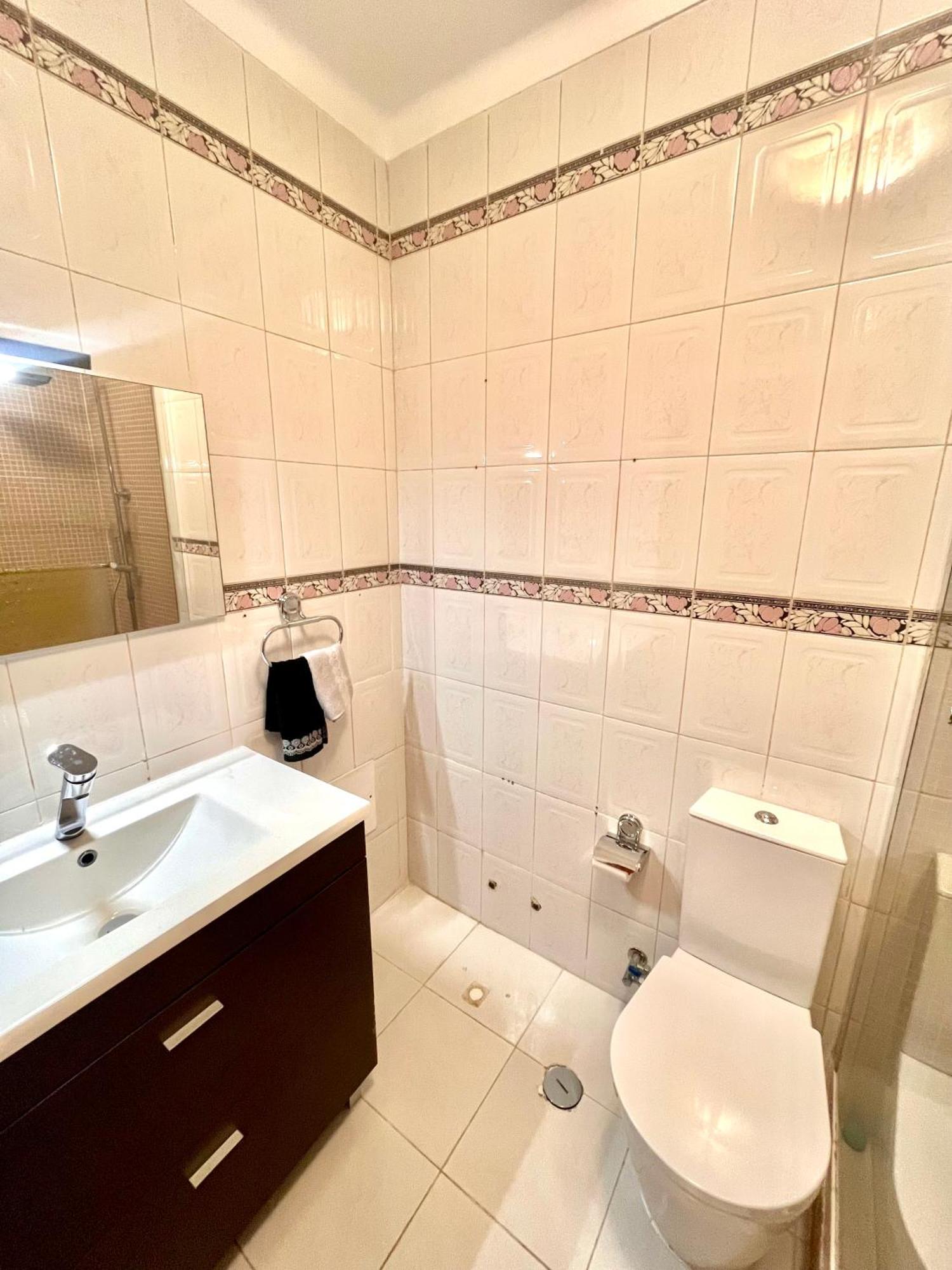 Quarto Boa Localizacao Com Cozinha E Casa De Banho Apartment Caparica Exterior foto